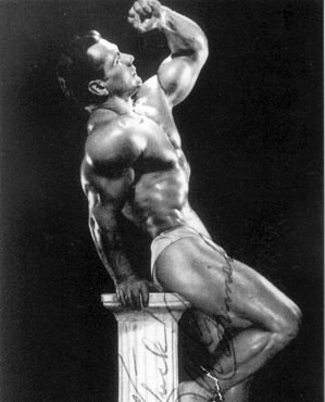 John Grimek, in una delle pi belle pose di body-building di tutti i tempi